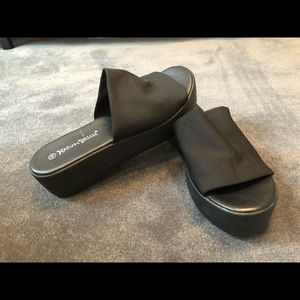 Black Platform Sandals 🖤